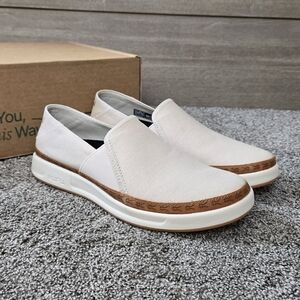 KURU Roma Alta Women's Cream and Brown Slip-On Flats NEW size 10